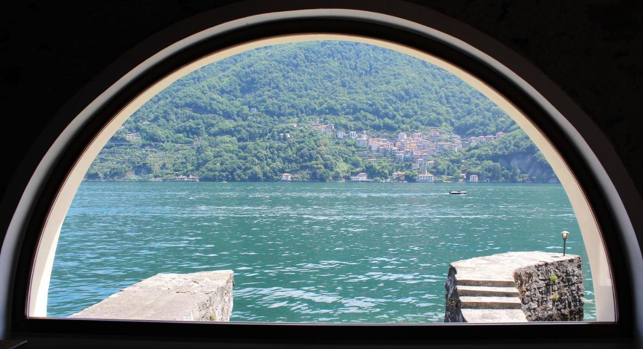 House On The Lake Shore Of Laglio Exterior photo